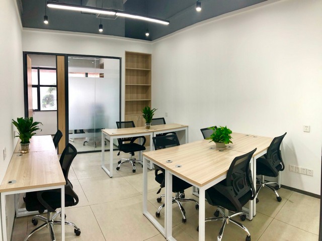 青岛简洁办公室装修